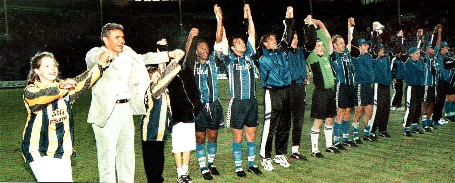 Siegesjubel Saison 1998-1999.jpg