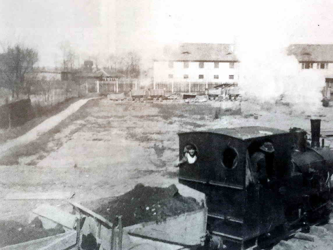 1927 erdarbeiten Stadionbau Neuostheim.jpg