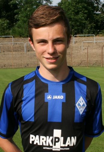 Niklas Roesch 13 14.jpg